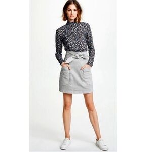 Rebecca Taylor gray denim bow skirt. Size 29